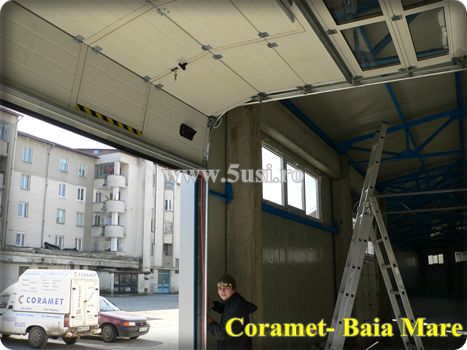 Usi industriale sectionale, Porti industriale sectionale, Sectional overhead doors